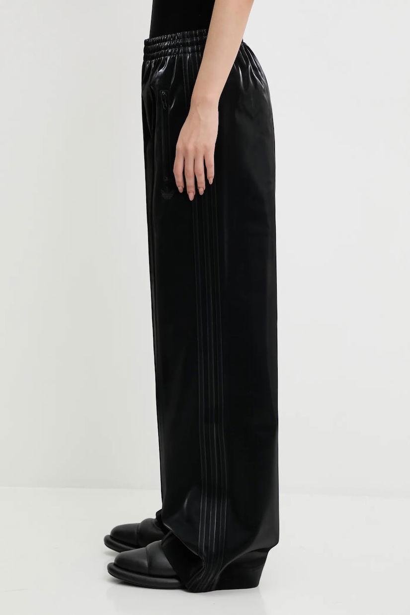 adidas Originals pantaloni de trening Holiday Tp culoarea negru, uni, JV7503