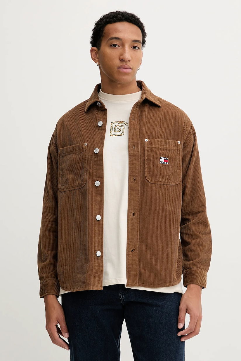 Tommy Jeans cămașă din velur culoarea maro, cu guler clasic, relaxed, DM0DM22016
