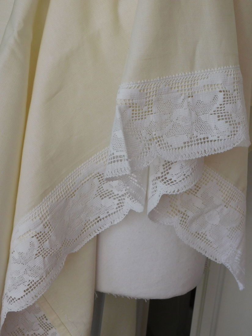 2   draperii / perdele / noi , bumbac ,  dantela  bumbac  deosebita