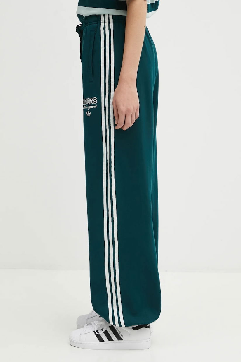 adidas Originals pantaloni de trening Gfx Sweatpants culoarea verde, uni, KF2314