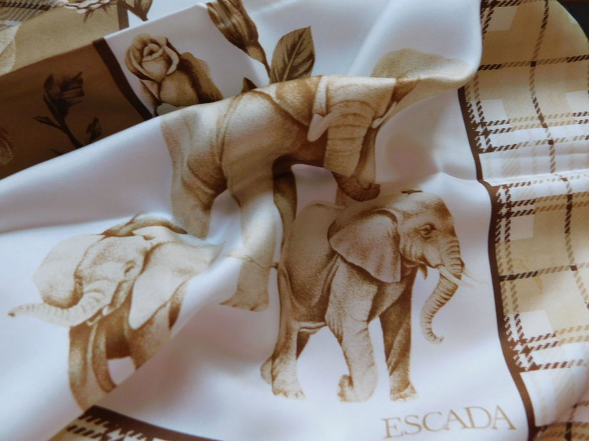 ESCADA, esarfa originala,  noua , matase naturala , cadou curea Zara  noua