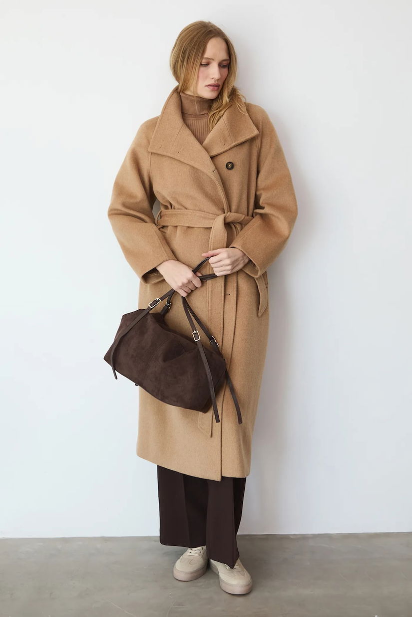 Medicine poseta culoarea maro