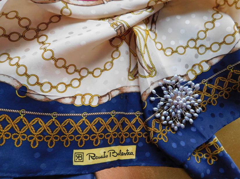 RENATO BALESTRA , esarfa noua , originala ,  matase naturala,  brosa noua perle cadou
