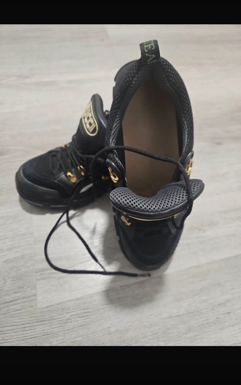 leather flashtrek gucci