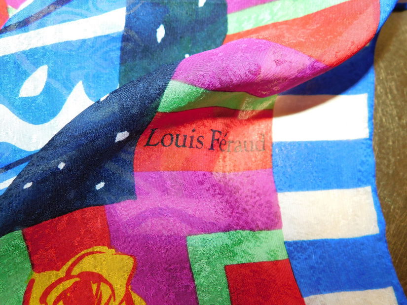 Louis Feraud - esarfa matase naturala   vintage ,  colorit superb , cadou  bratara noua  originala Murano