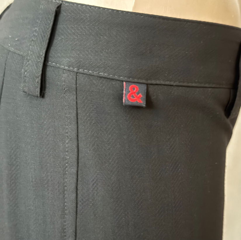 PANTALONI DOLCE GABBANA AUTENTICI CU HOLOGRAMA, ELEGANTI,LANA FINA,MARIME 42