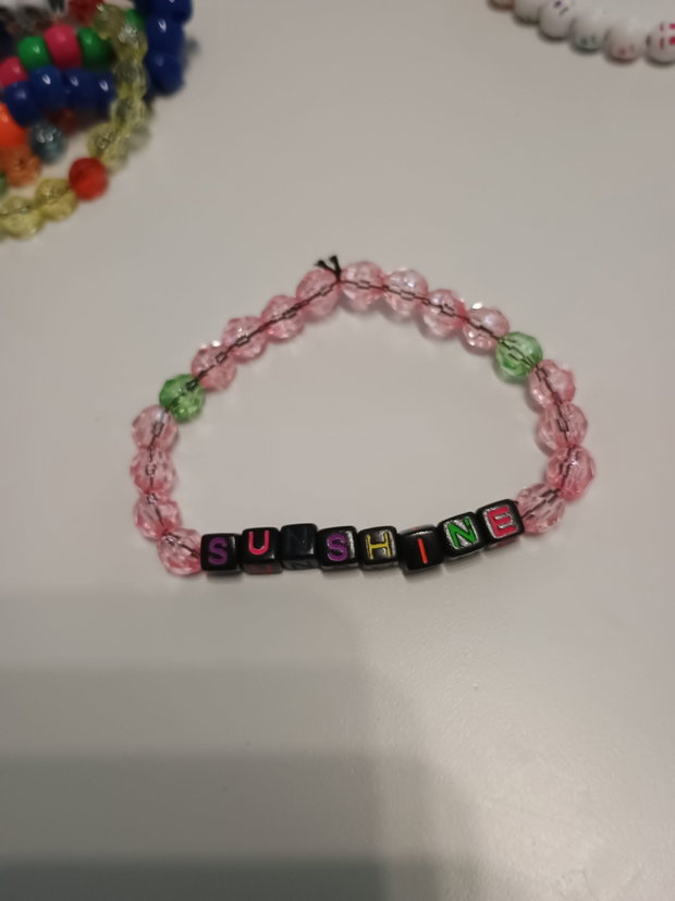 Vând brățări handmade cu suflet-lucrate manual cu dragoste