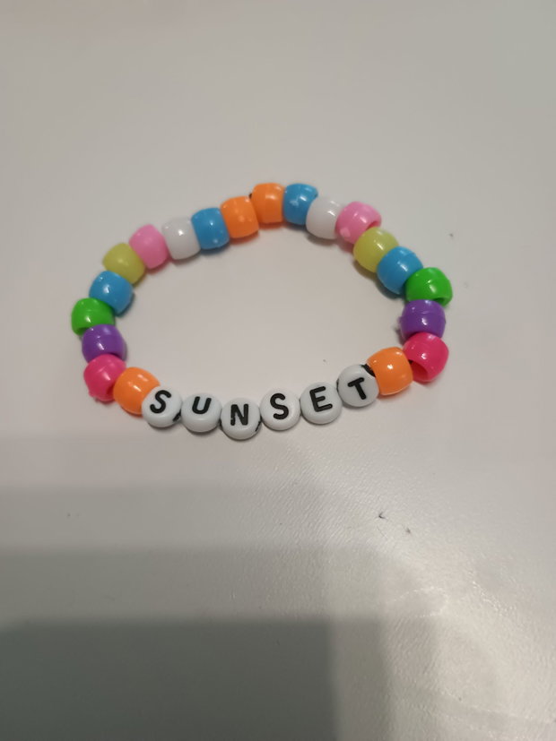Vând brățări handmade cu suflet-lucrate manual cu dragoste