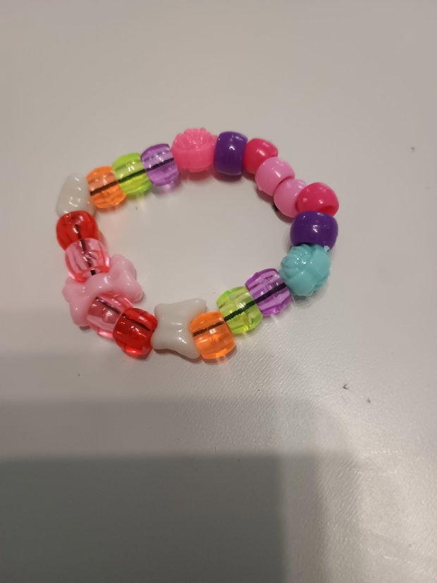 Vând brățări handmade cu suflet-lucrate manual cu dragoste