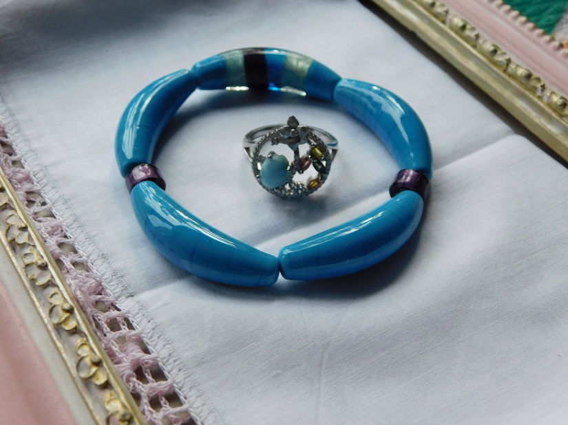 Inel argint , nou , piatra  mare larimar, cadou bratara noua Murano