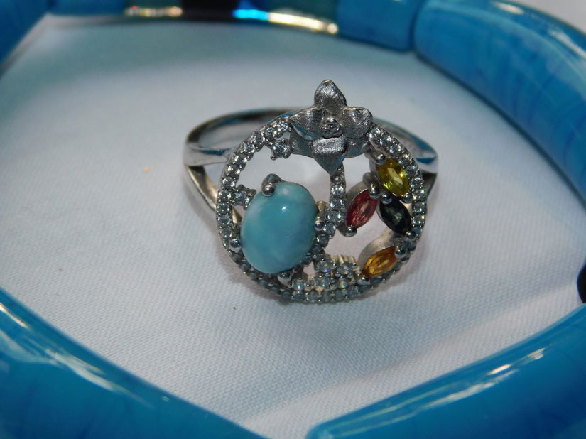 Inel argint , nou , piatra  mare larimar, cadou bratara noua Murano