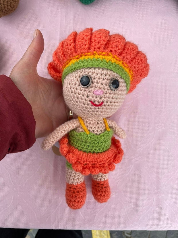 Amigurumi, papusa floare, jucarie crosetata