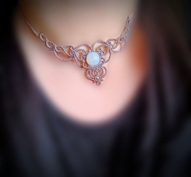 Colier delicat opal micromacrame