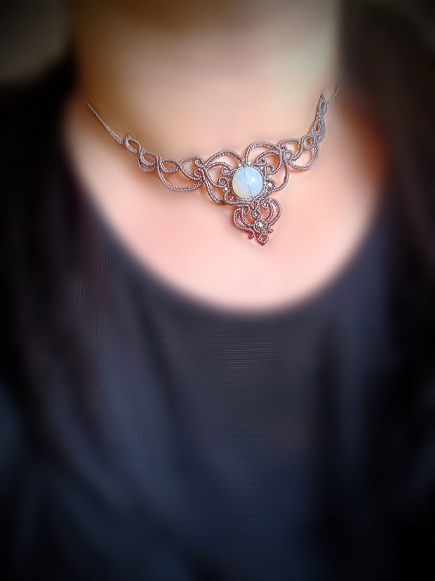 Colier delicat opal micromacrame