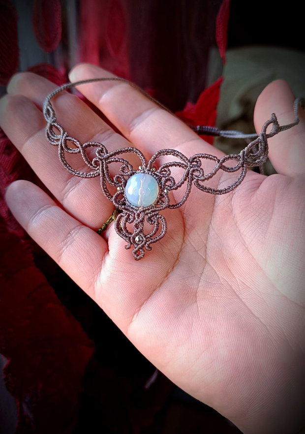 Colier delicat opal micromacrame