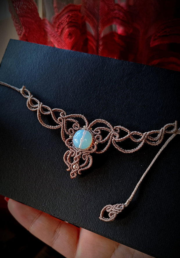 Colier delicat opal micromacrame