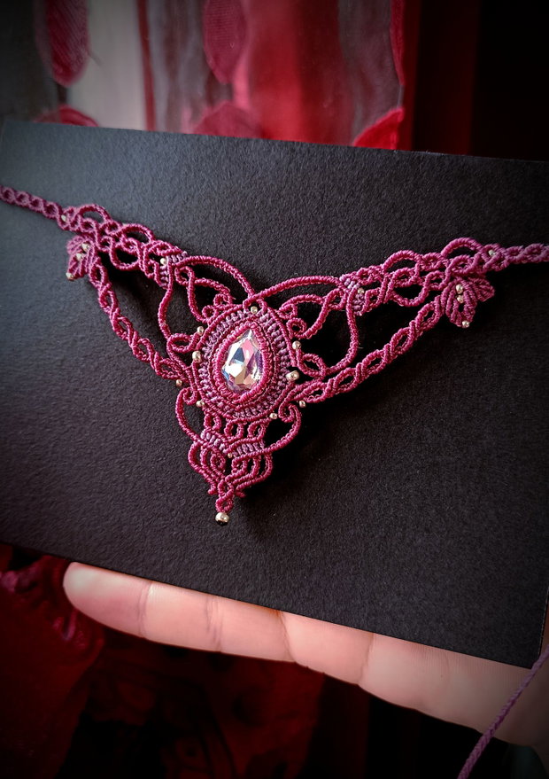 Colier frunze magenta Swarovski micromacrame