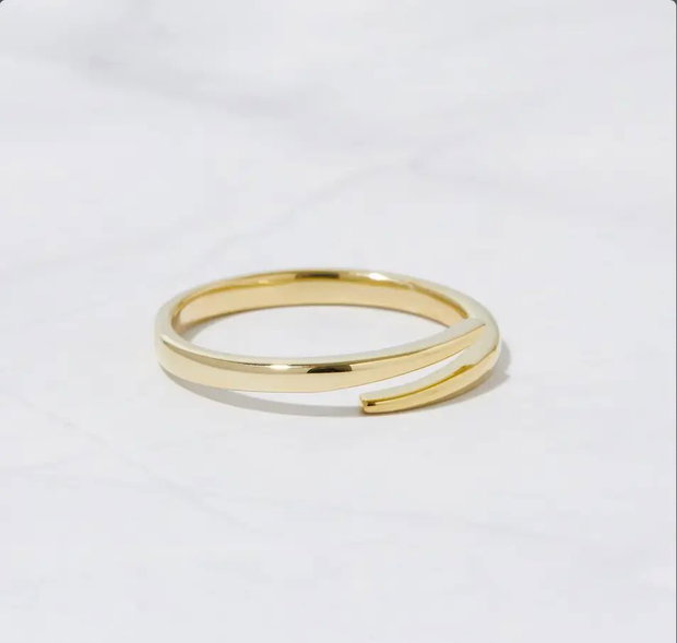 Inel minimalist reglabil din argint placat cu aur