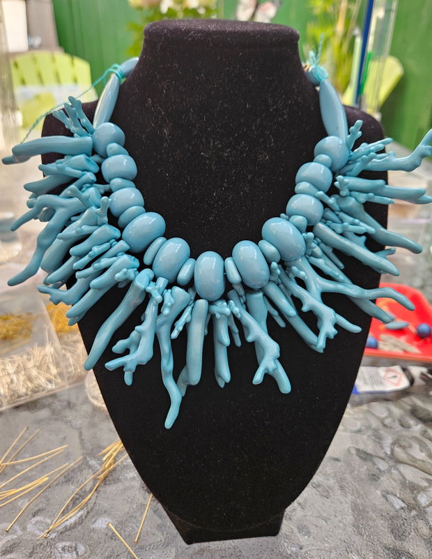 Colier coral sintetic