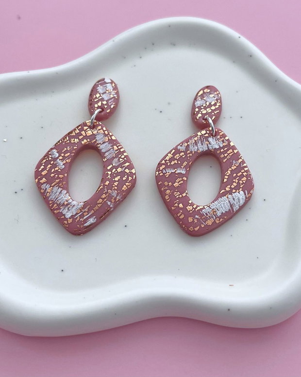 Cercei din lut polimeric SPARKLING PINK #C0068