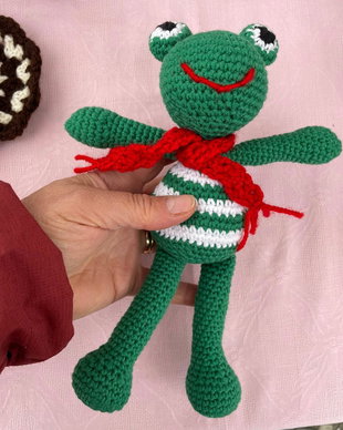Amigurumi, broscuta Oac, jucarie crosetata