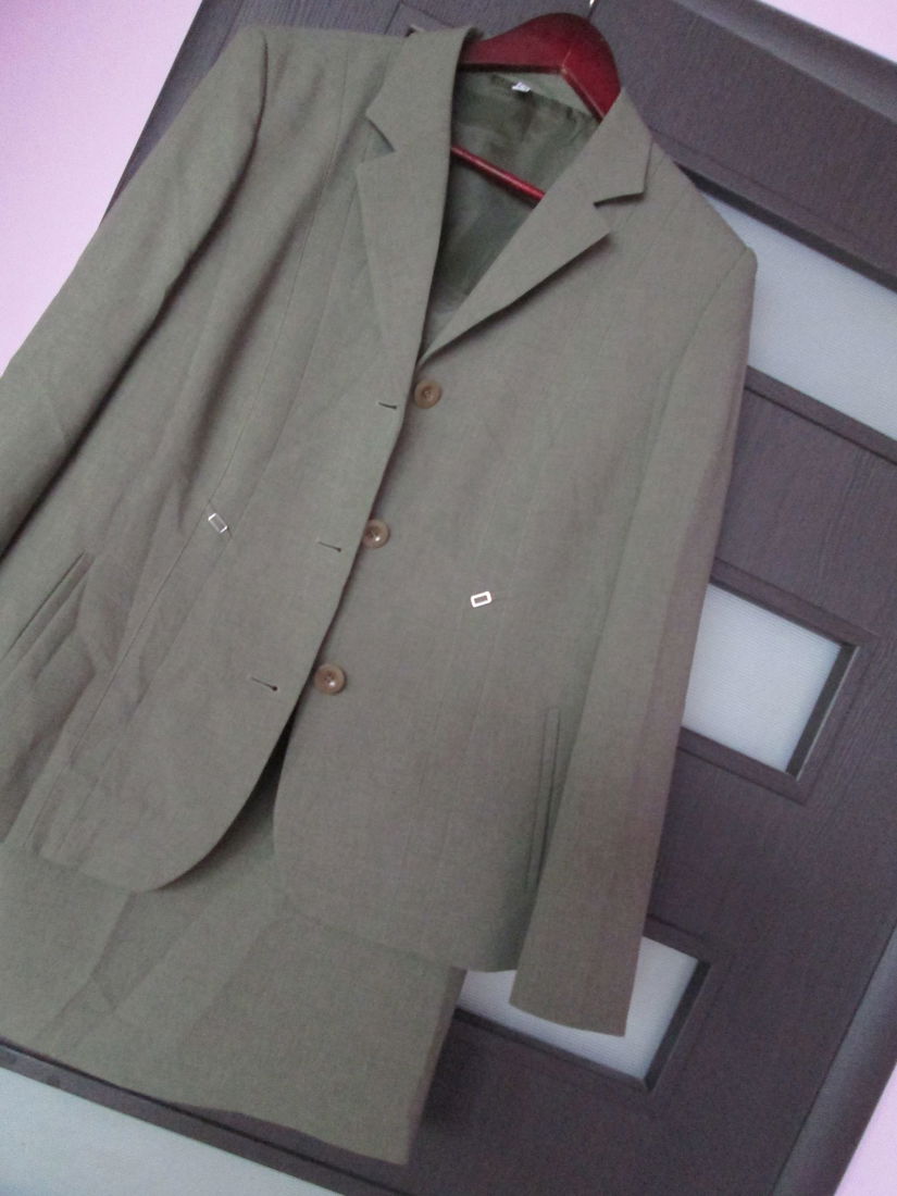 costum verde dame 42/44