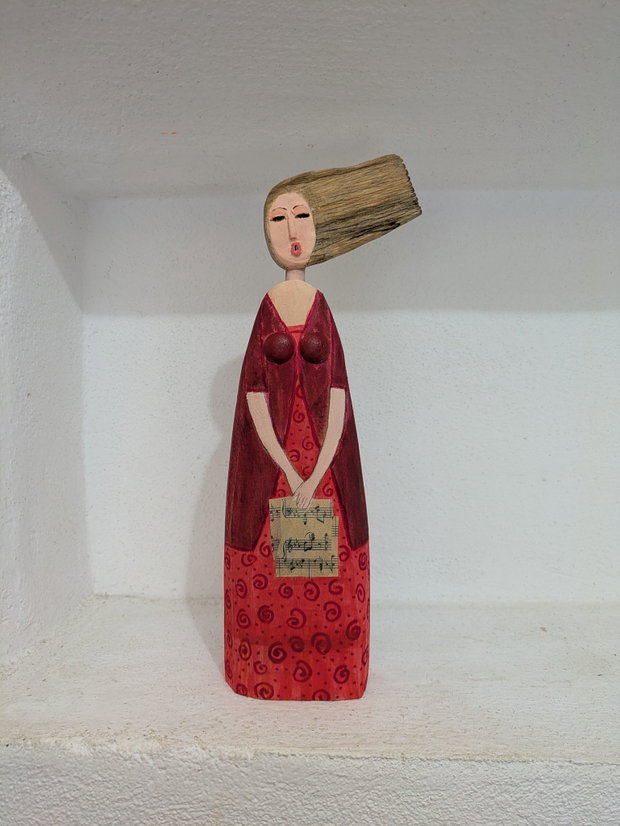 Soprana.Figurina din lemn.