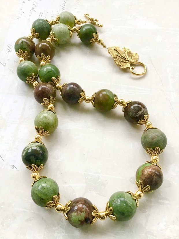Colier vintage opal verde natural
