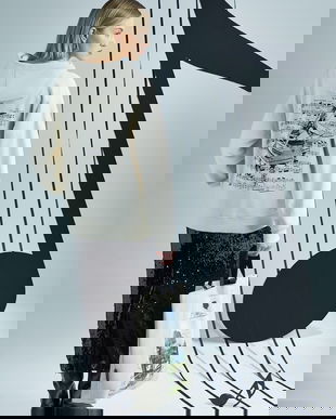 Medicine bluza culoarea bej, cu glugă