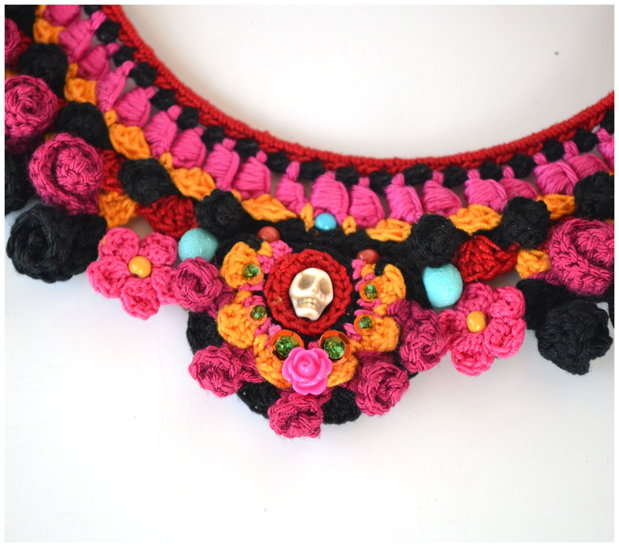 Colier mexican negru