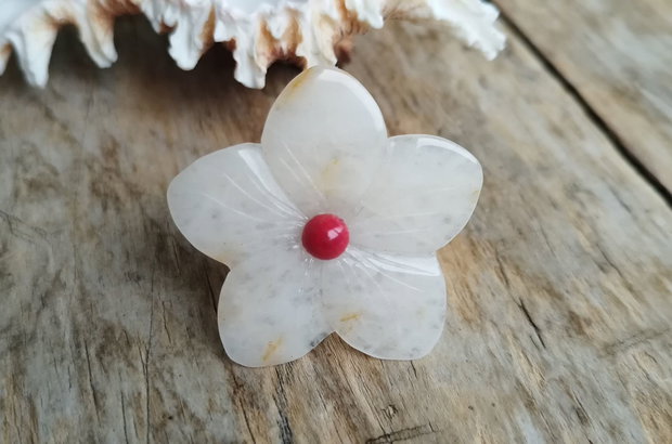 Inel reglabil, floare agata cu miez din coral / argint rodiat