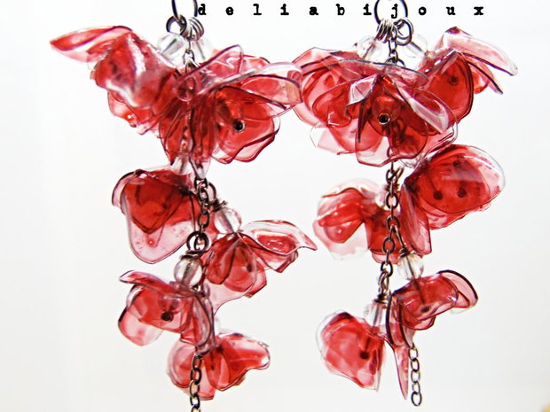 Cercei statement handmade unicat - PET-uri (plastic) reciclate - flori (cod1312)