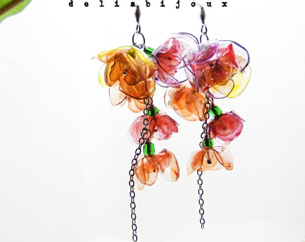 Cercei statement handmade unicat - PET-uri (plastic) reciclate - flori (cod1313)