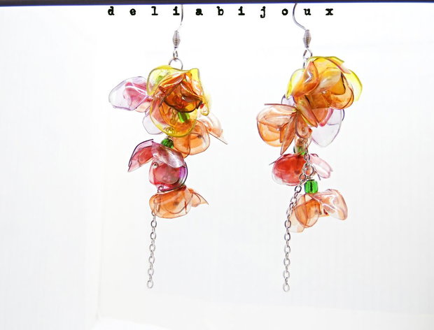 Cercei statement handmade unicat - PET-uri (plastic) reciclate - flori (cod1313)