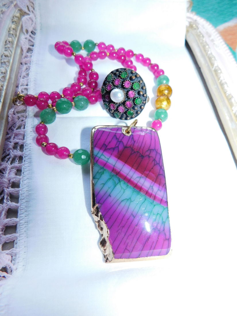 Inel argint 925  deosebit, masiv , perla  rubine si  jad ,  colier nou  agate pandant  superb electroplacat cu aur , conturat cu rama  aurita