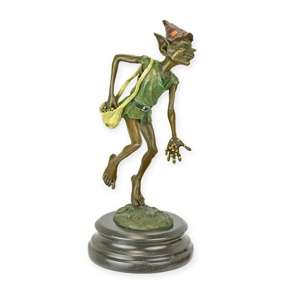 Goblin semanand-statueta din bronz cu un soclu din marmura
