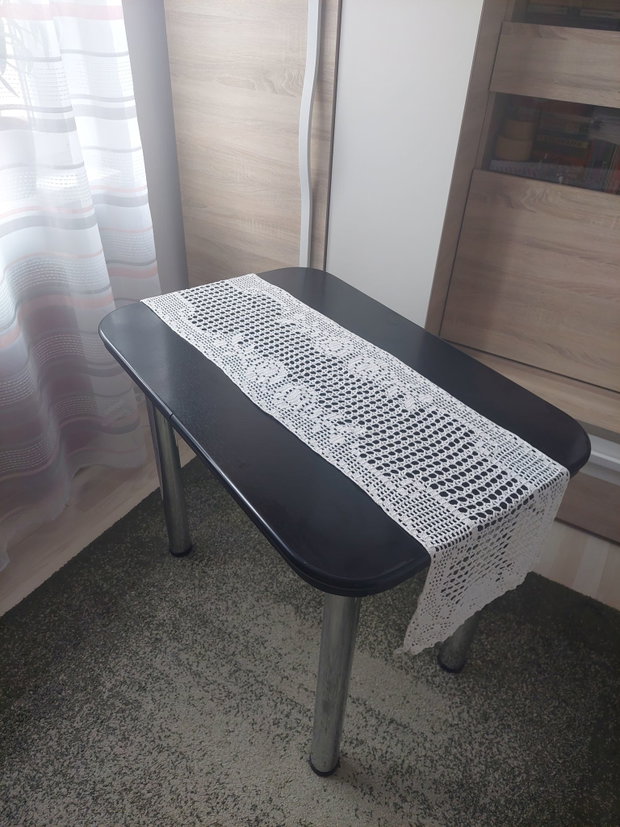Decoratiune ,traversa mileu crosetat bumbac