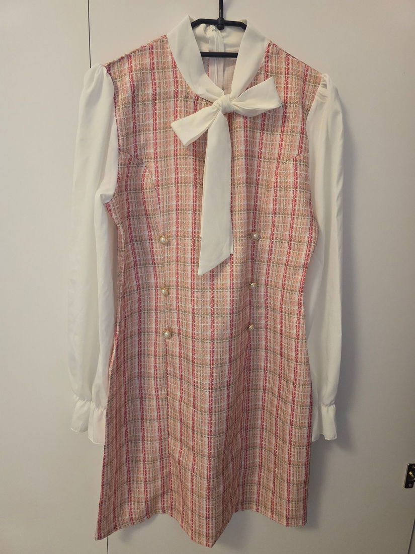 Rochie de zi, cu mâneci