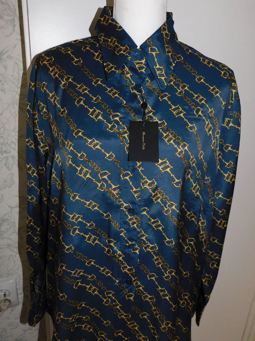 MASSIMO DUTTI,  bluza noua  ,  etichete  atasate , masura eur 42 , cadou colier cu cercei  noi Epica