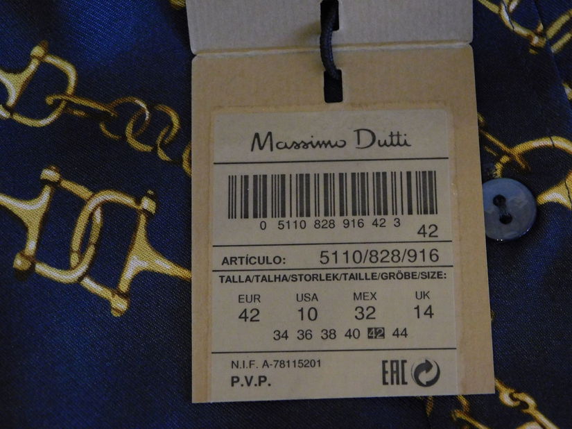 MASSIMO DUTTI,  bluza noua  ,  etichete  atasate , masura eur 42 , cadou colier cu cercei  noi Epica