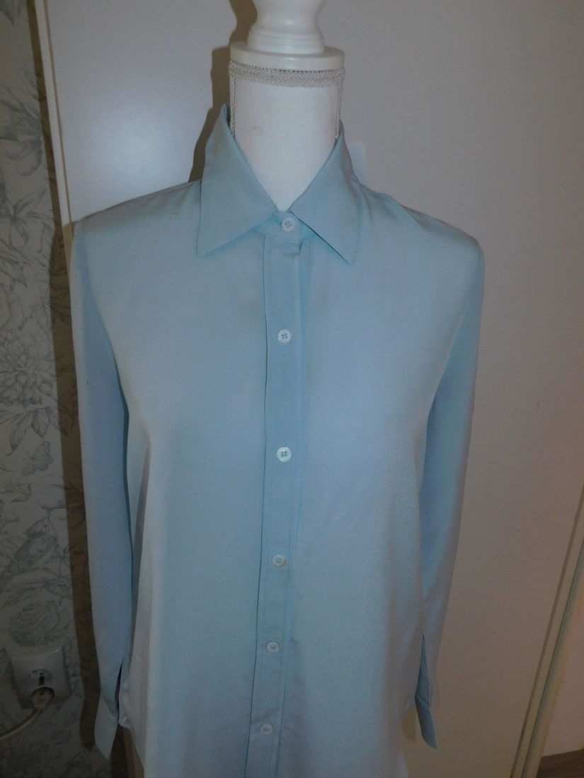 ZARA , bluza noua  matase naturala , etichete atasate, colier cadou