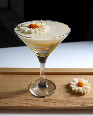 Golden Daisy Martini - lumanare din ceara de soia
