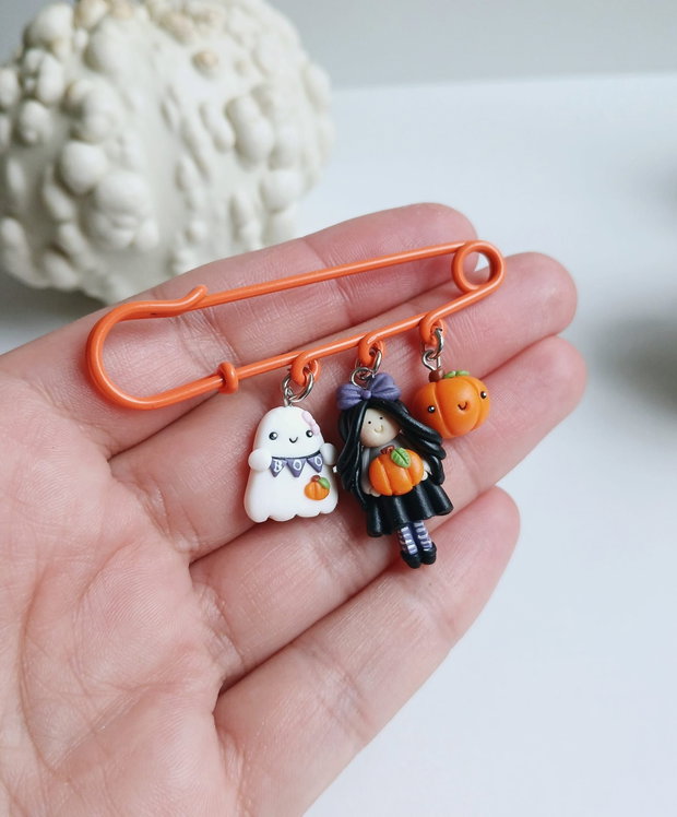 Brosa pe ac Halloween