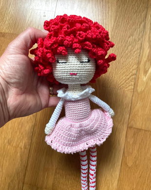 Amigurumi, balerina cu par rosu, jucarie crosetata