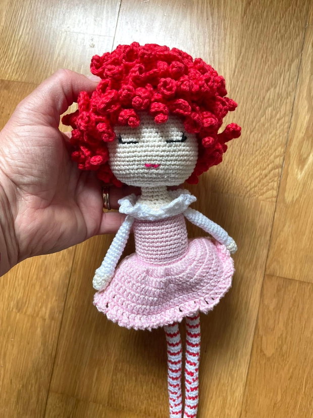 Amigurumi, balerina cu par rosu, jucarie crosetata