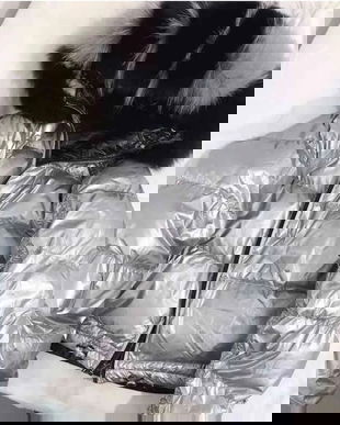 Geaca cu față dublă (negru+argintiu) cu blană de vulpe detașabilă la gluga