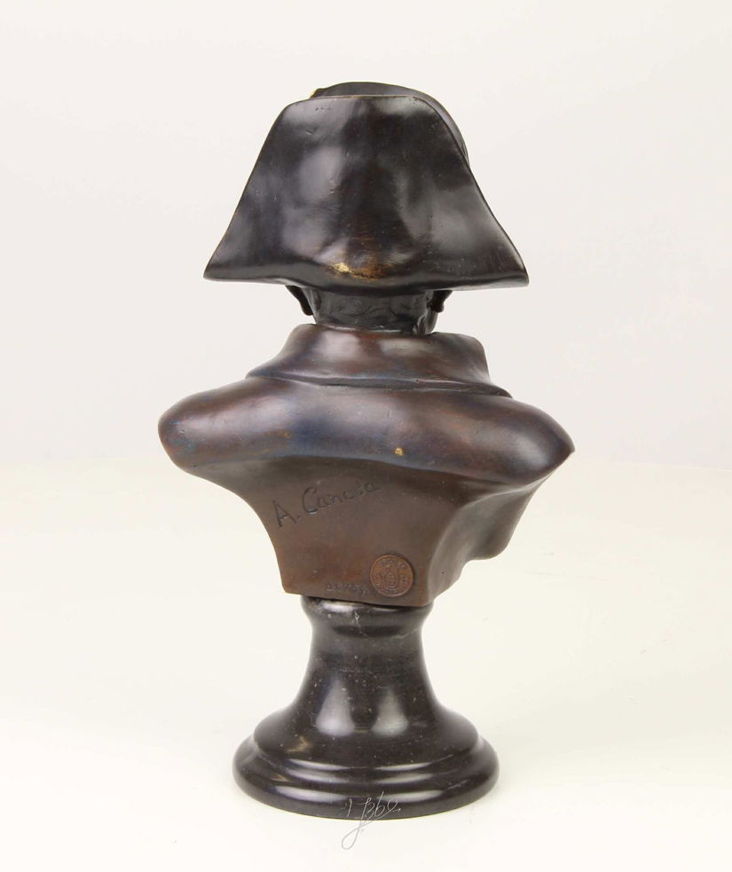 Bust Napoleon -statueta din bronz pe un soclu din marmura
