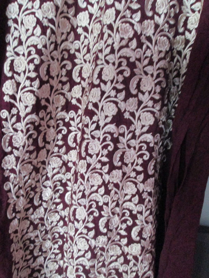 rochie eleganta cu broderie S
