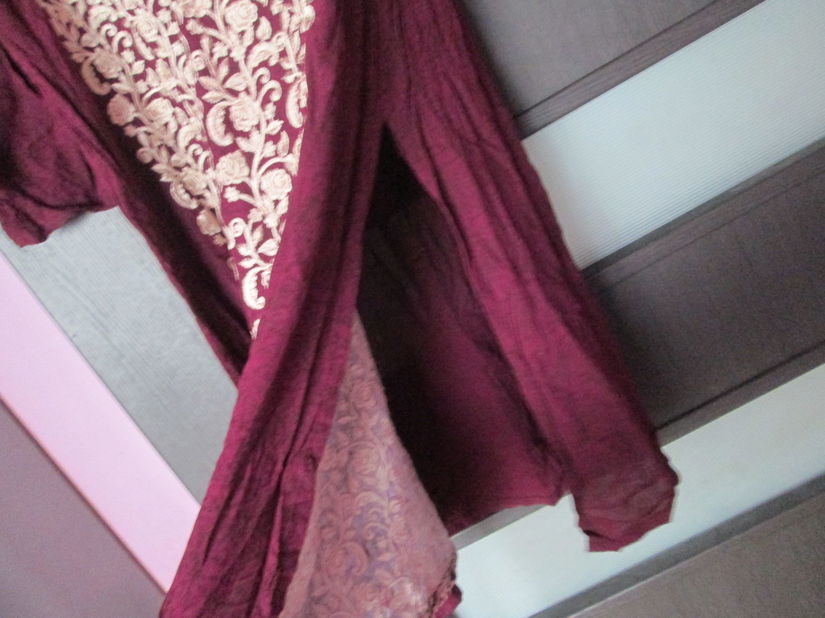 rochie eleganta cu broderie S
