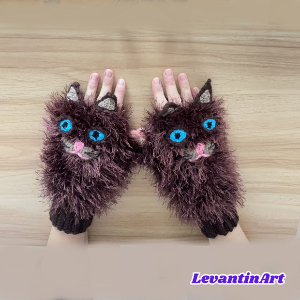Pisicute pufoase - Manusi fara degete handmade. Manusi dama crosetate